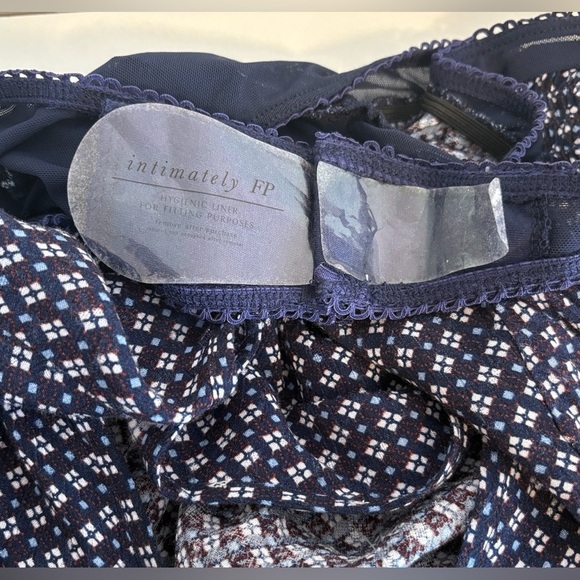 Free People intimately Sunny Meadows Bodysuit. NWOT , sz : XS - Picture 10 of 11